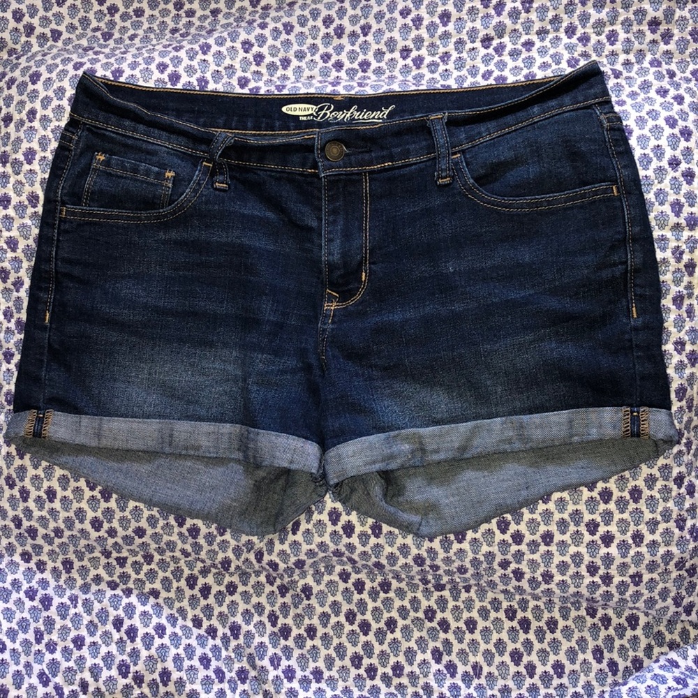 Old Navy Boyfriend shorts size 10